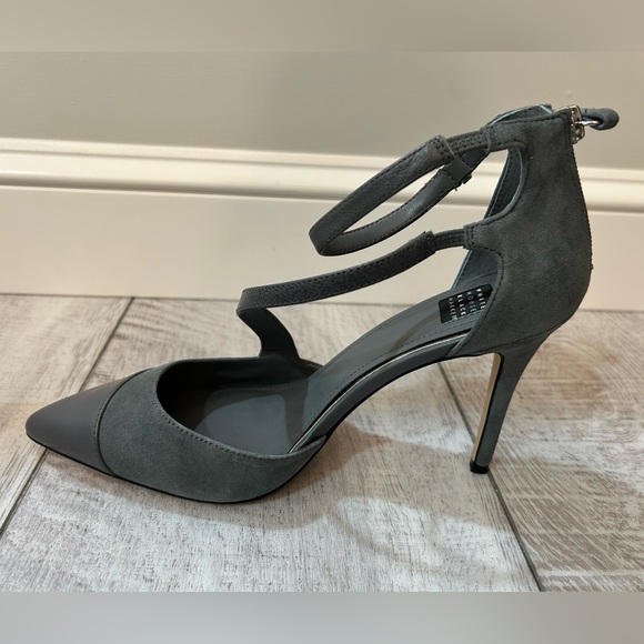 NEW IN BOX Perfect Gray Heels for a Night Out! - Picture 3 of 6